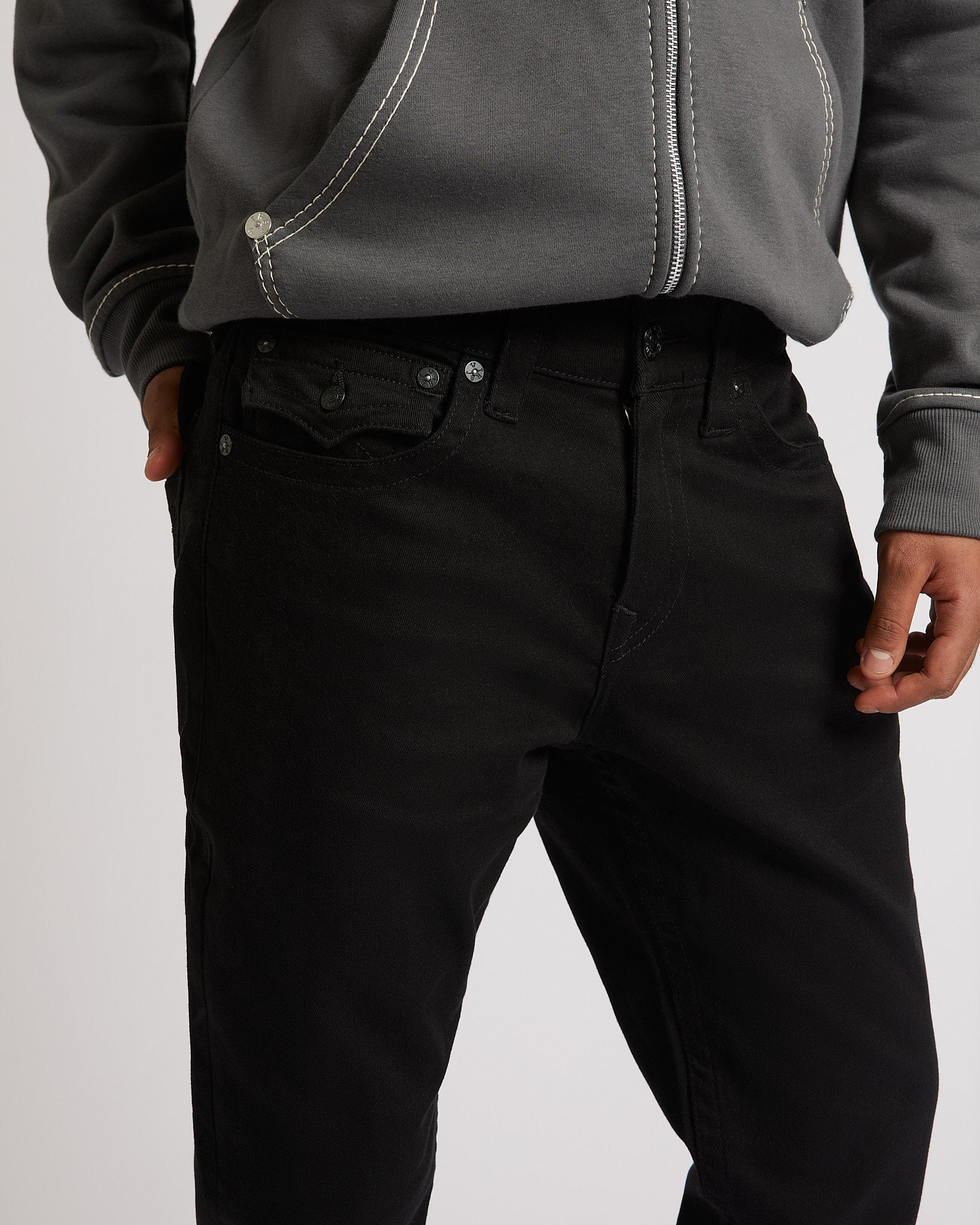 ROCCO SN FLAP 32" - BLACK