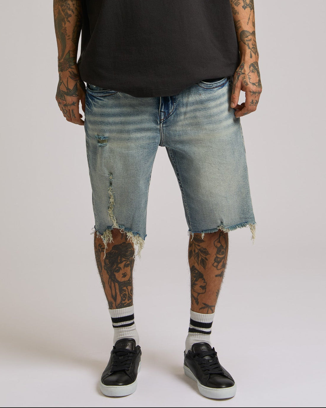 BOBBY SN FLAP SHRT DESTRYD HEM - HOOPS VINTAGE MED WASH W RIPS