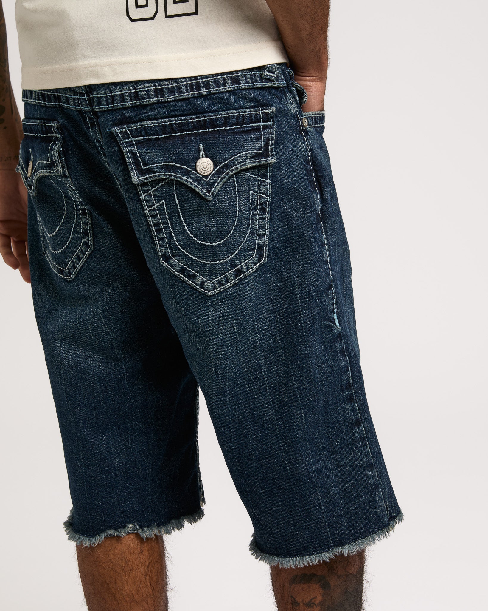 VINNY BIG T FLAP SHORT FRAY - MEDIUM WASH