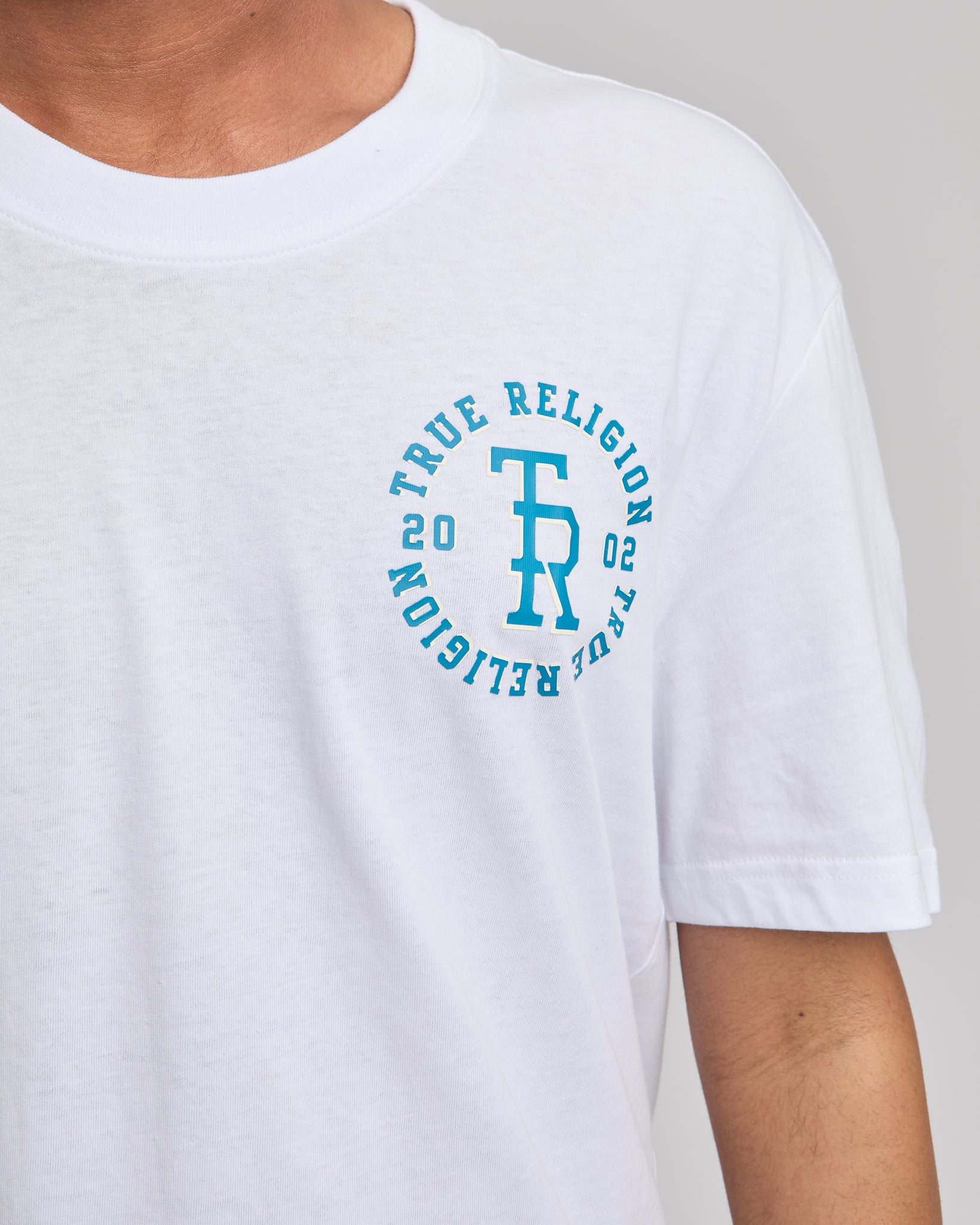 SS STACKED LOGO TEE - OPTIC WHITE