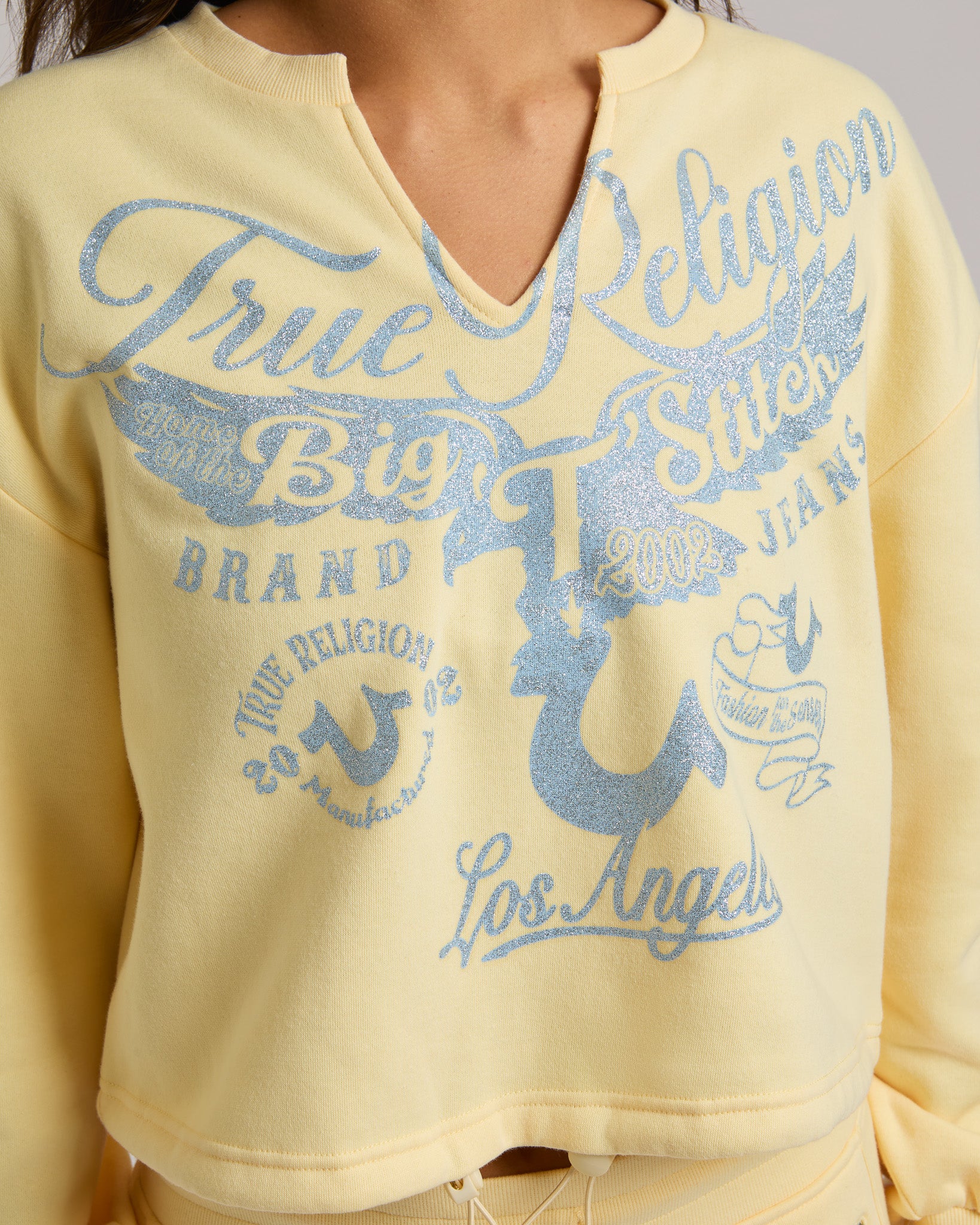 V NOTCH PULLOVER TOP - DOUBLE CREAM
